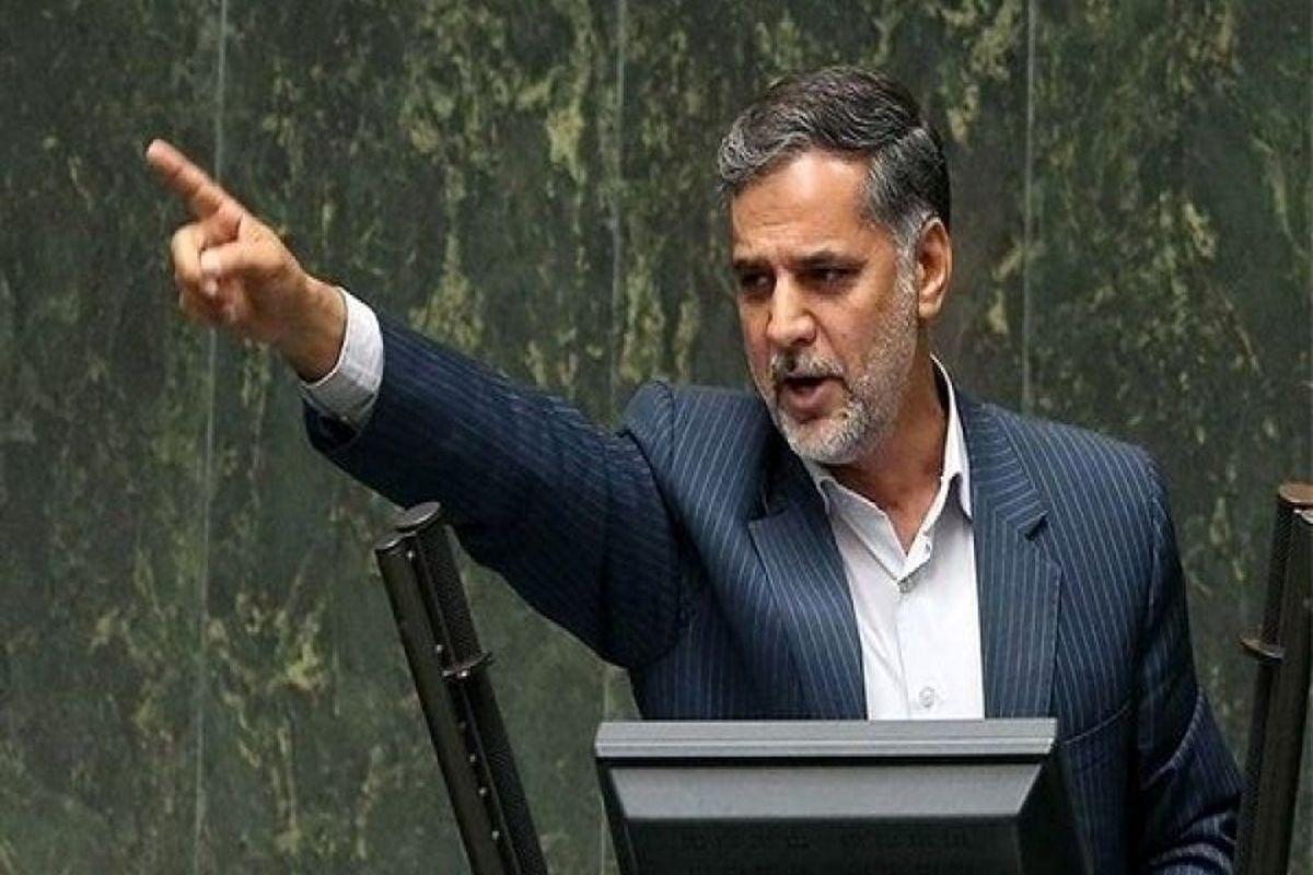 انتقاد یک نماینده مجلس از علی لاریجانی