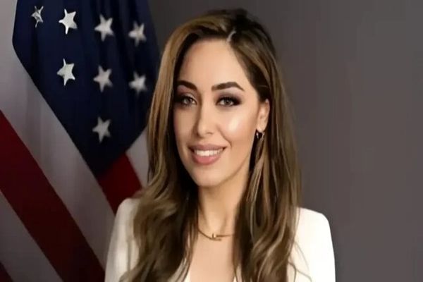 یک ایرانی-آمریکایی به‌عنوان دستیار وزیر خارجه ایالات متحده منصوب شد