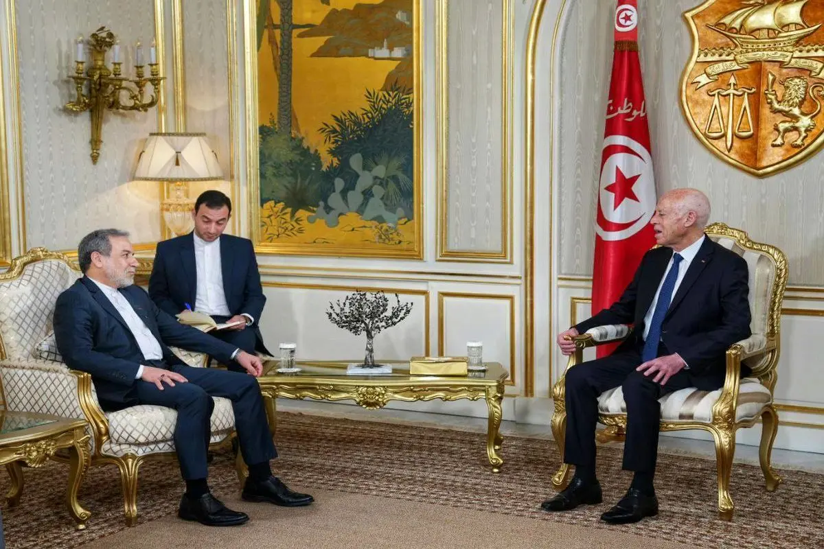 دیدار وزیر خارجه ایران با رئیسجمهور تونس در قصر قرطاج