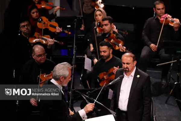 ارکستر موسیقی ملی ایران «آن‌ لحظه‌ها» را با خوانندگی عبدالحسین مختاباد به تالار وحدت می‌آورد