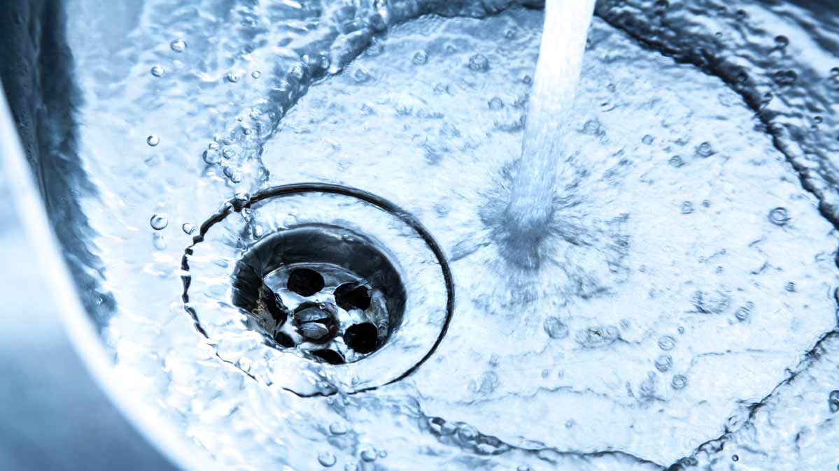 شهروندان اردبیل از مصرف بی‌رویه آب در خانه تکانی آخرسال خودداری کنند