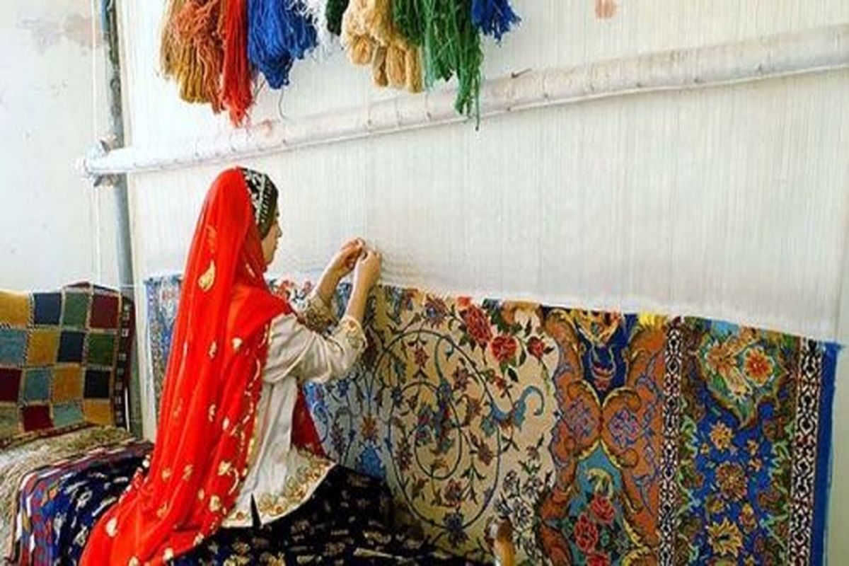 98 تخته فرش دستباف توسط مددجویان اصفهانی بافته شد