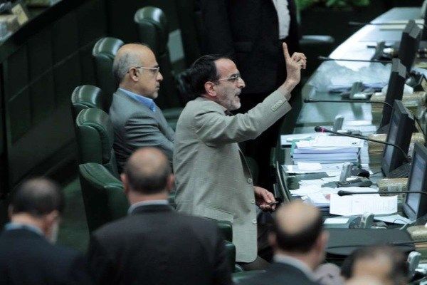تبعات درگیری نماینده تربت جام و نماینده مشهد در مجلس ادامه دارد