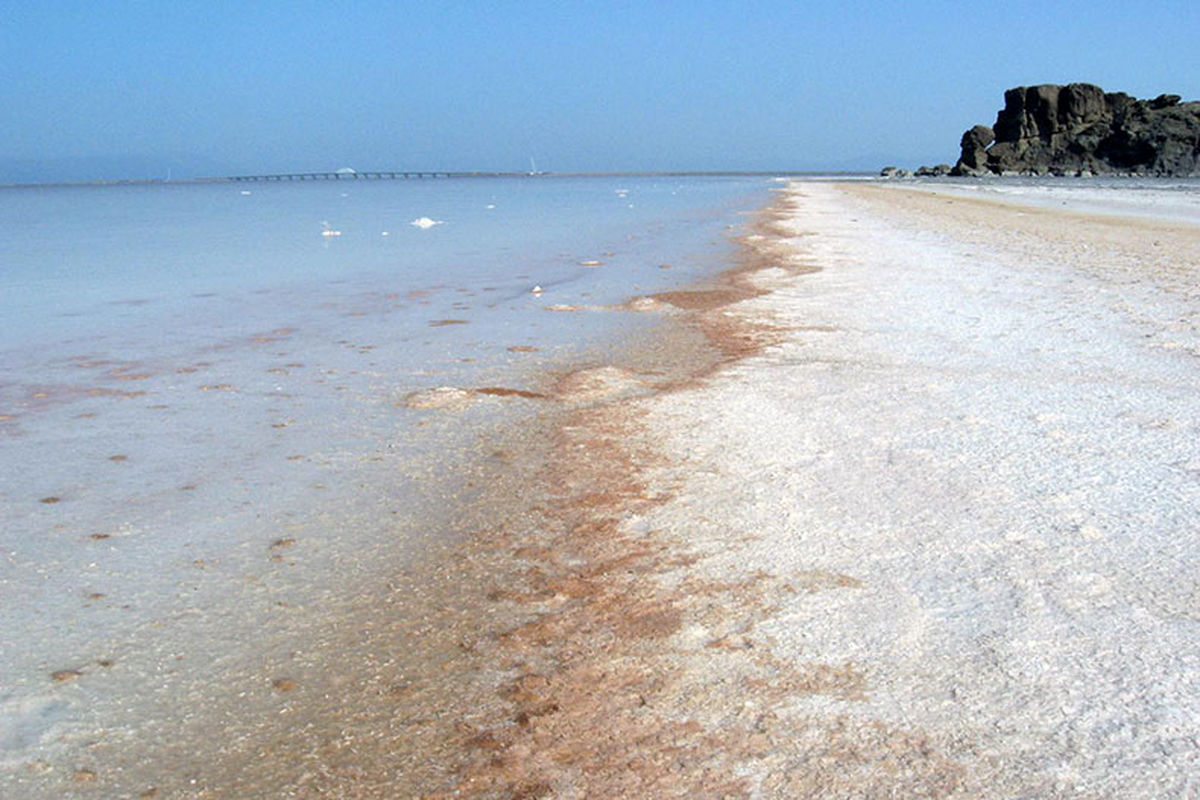 افزایش ۵۶ سانتیمتری آب دریاچه ارومیه نوید بخش آغاز احیای آن است