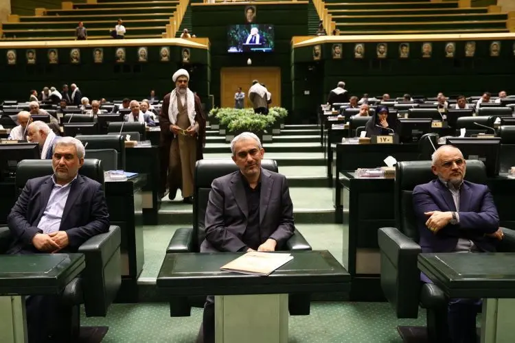 علی مدنی زاده وزیر اقتصاد شد