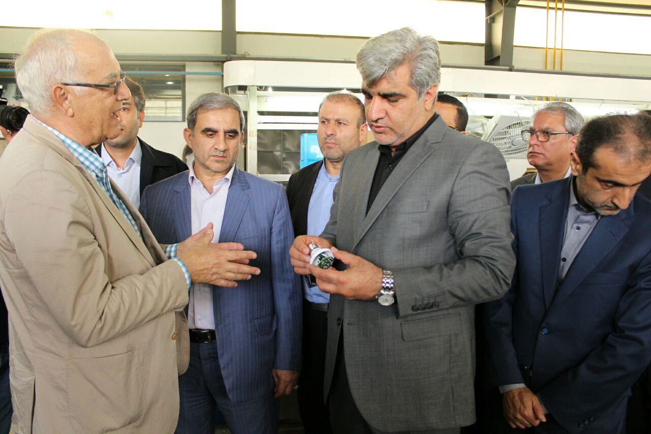 افتتاح واحد تولید صنایع روشنایی در شهر صنعتی رشت+تصویر