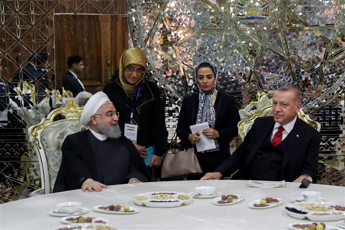 روحانی با رئیس‌ جمهور ترکیه دیدار کرد