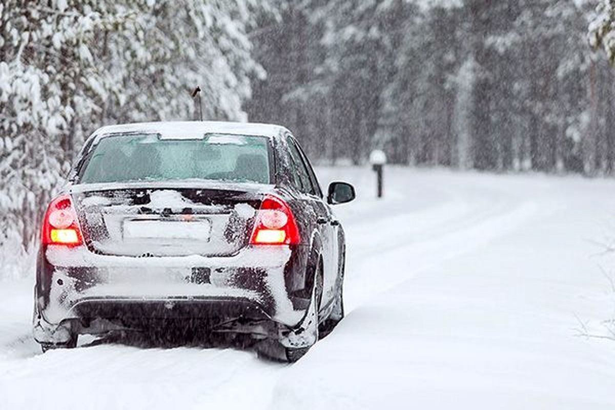 راهکارهایی برای جلوگیری از یخ زدن خودرو در فصل سرما