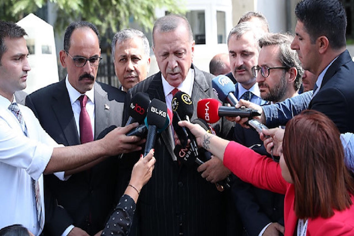 Erdogan asks for resettling of 1 mln refugees in northern Syria