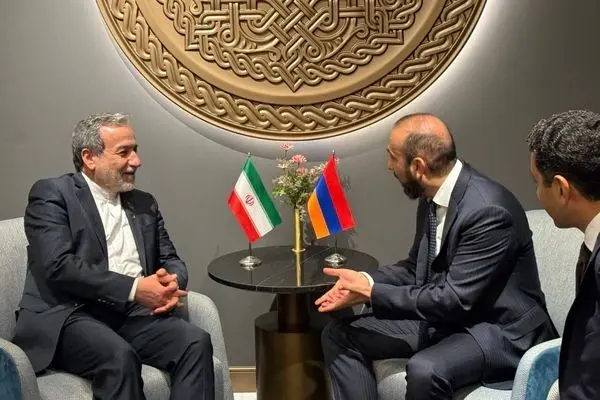 وزیران خارجه ایران و ارمنستان بر تدوین سند جامع مشارکت راهبردی توافق کردند