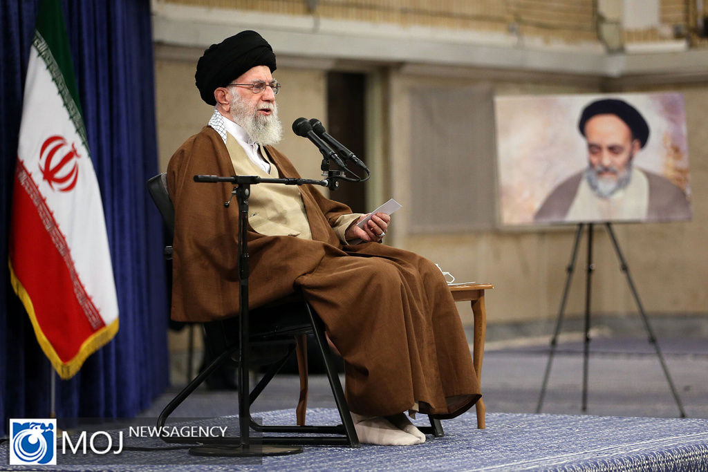 دیدار دست‌اندرکاران برگزاری کنگره بین‌المللی علامه طباطبایی با رهبر انقلاب