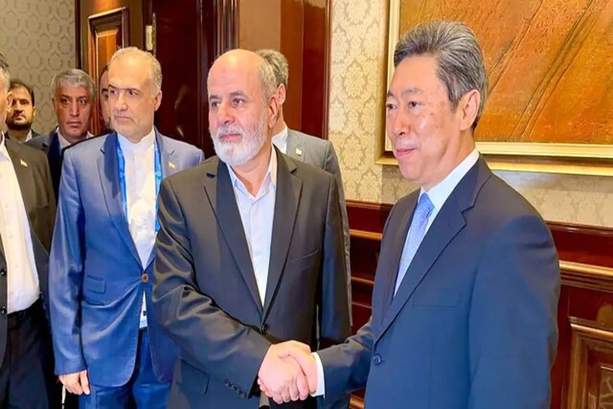 ایران و چین بر افزایش همکاریها به سطح راهبردی تاکید کردند