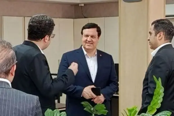 بازدید میدانی مدیرعامل بانک ملت از واحدهای پشتیبان و خدمات رسان و مرکز پاسخگویی به مشتریان