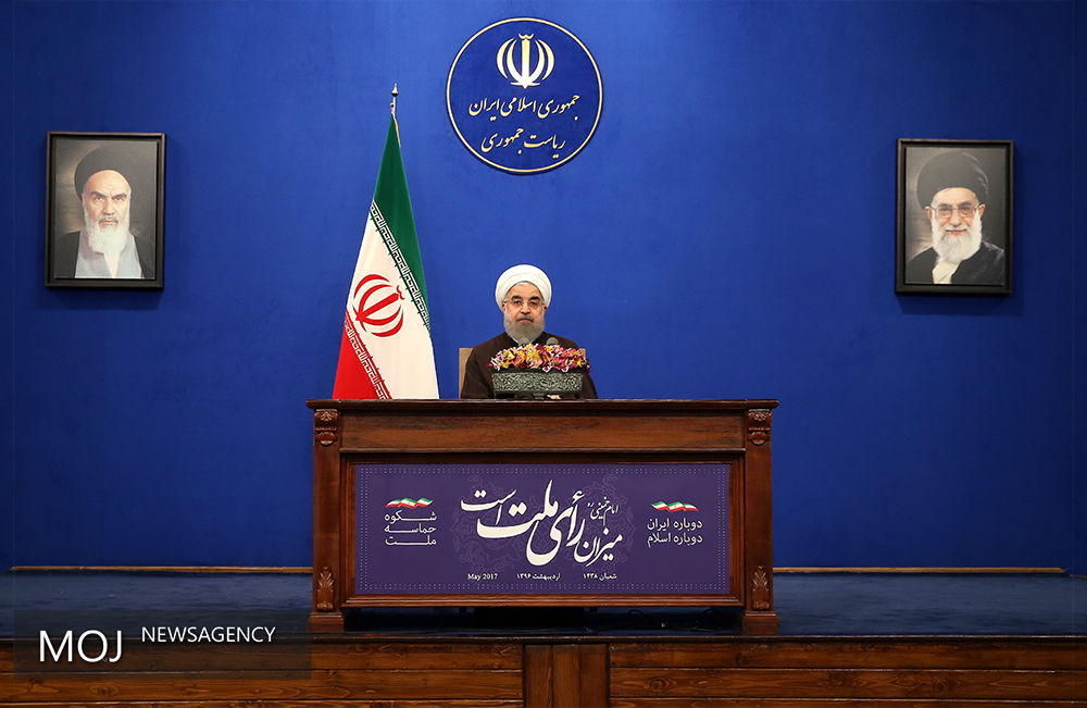نشست خبری روحانی سه شنبه 17 بهمن برگزار می شود