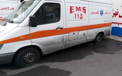 جزییات واژگونی یک آمبولانس در خیابان طالقانی تهران
