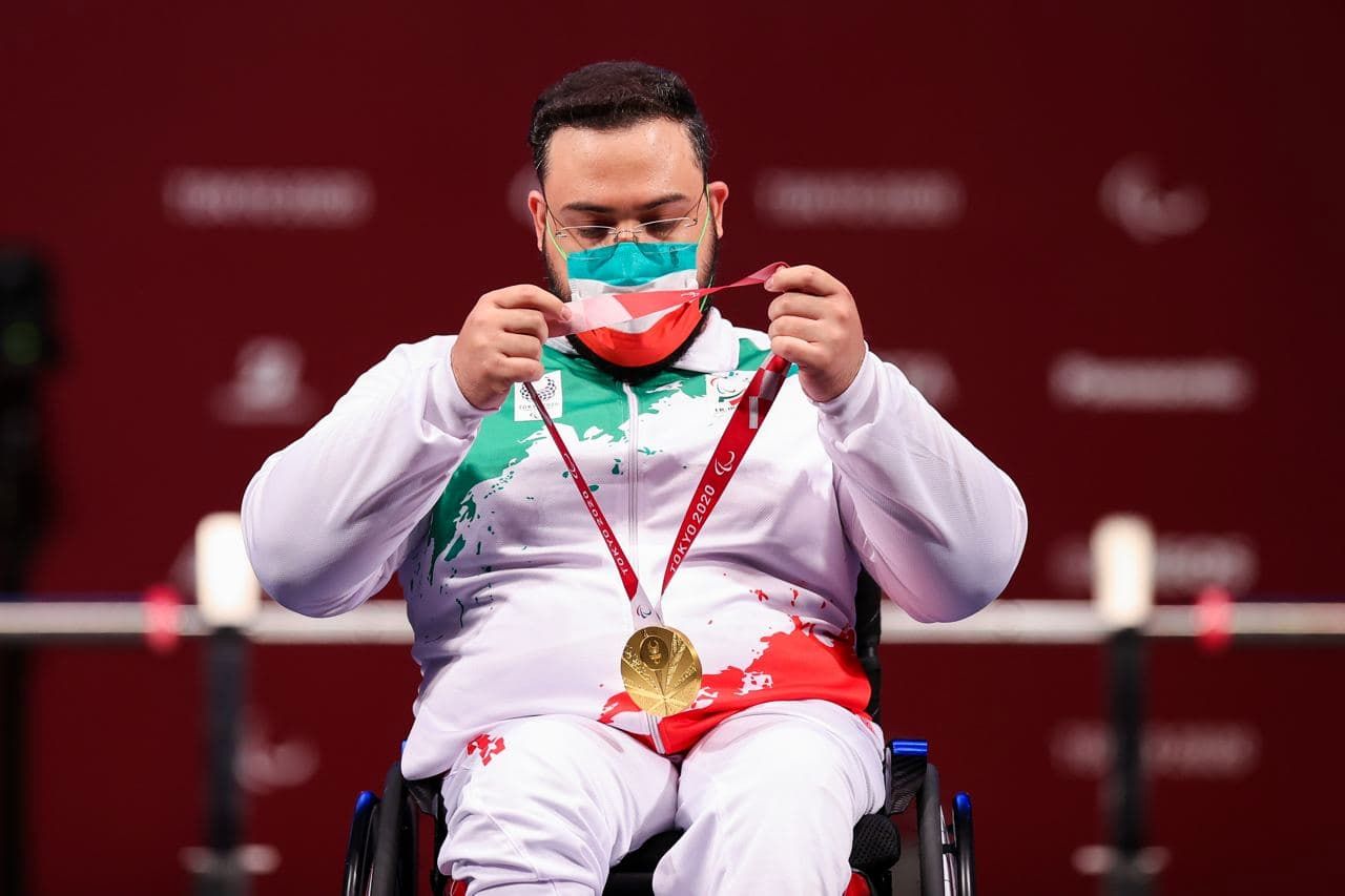 کسب مدال طلا توسط نماینده پاراوزنه بردار ایران در جام جهانی