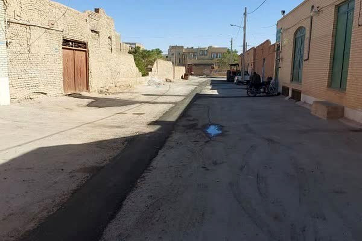 اصلاح شبکه توزیع آب در منطقه اکرم آباد یزد