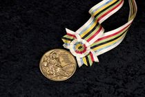 مدال المپیک «توکیو» از چه چیزی ساخته می شود