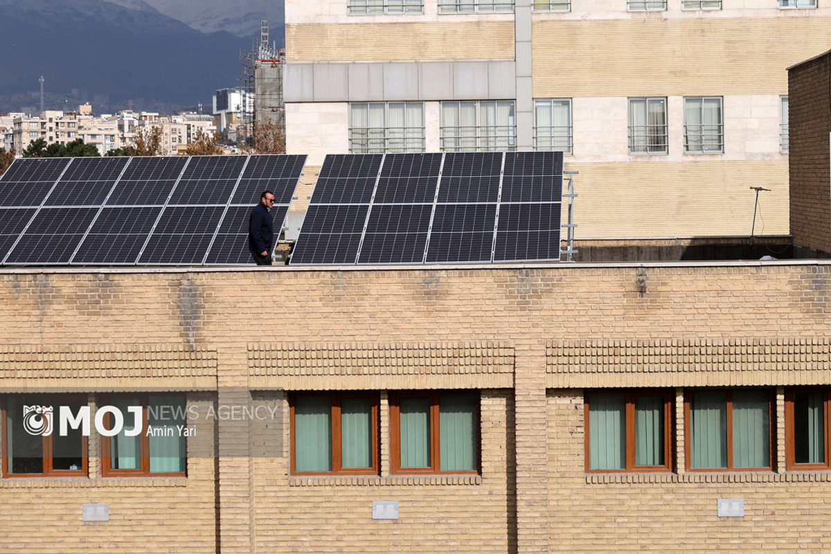 پنل خورشیدی