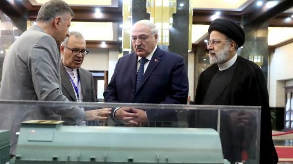 رئیس جمهور بلاروس از نمایشگاه توانمندی‌ها و دستاوردهای دانش‌بنیان ایران بازدید کرد