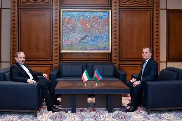 وزیر خارجه جمهوری آذربایجان از عباس عراقچی استقبال کرد
