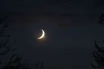 مقارنه ماه و زحل را امشب رصد کنید