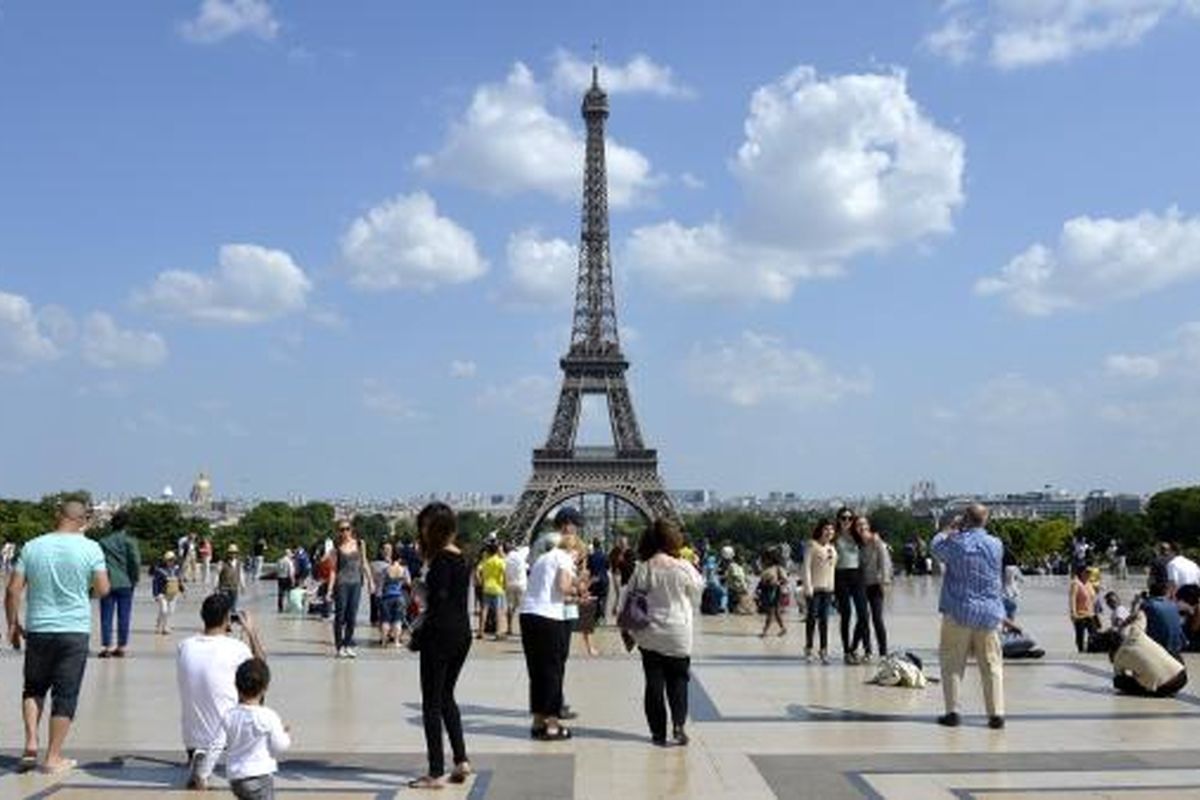 صنعت گردشگری فرانسه ۱۰ درصد کاهش دارد