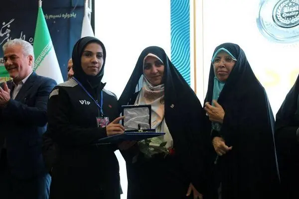 سلامت جسم و روان بانوان، محور موفقیت در کار و خانواده است