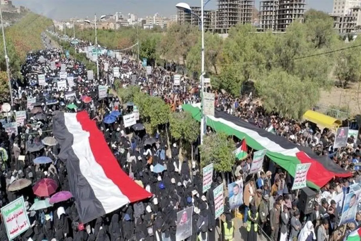 یمن پس از حملات آمریکا تظاهرات گستردهای کردند