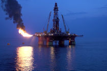 قیمت نفت خام ۵ درصد جهش کرد