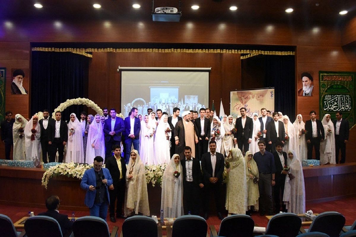 برگزاری جشن ازدواج ۵۰ زوج دانشجوی دانشگاه حضرت معصومه (س)