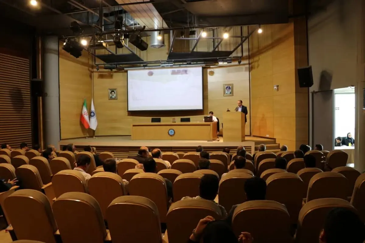 نخستین همایش شرکتهای خدماتی شهرک های صنعتی جنوب کشور در شیراز برگزار شد
