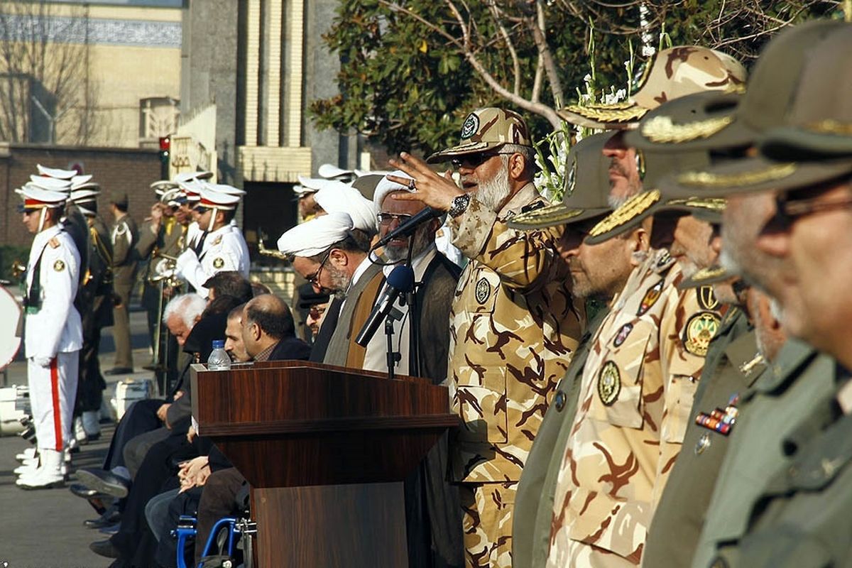 پیکر ۱۱ شهید تازه تفحص شده نیروی زمینی ارتش تشییع شد