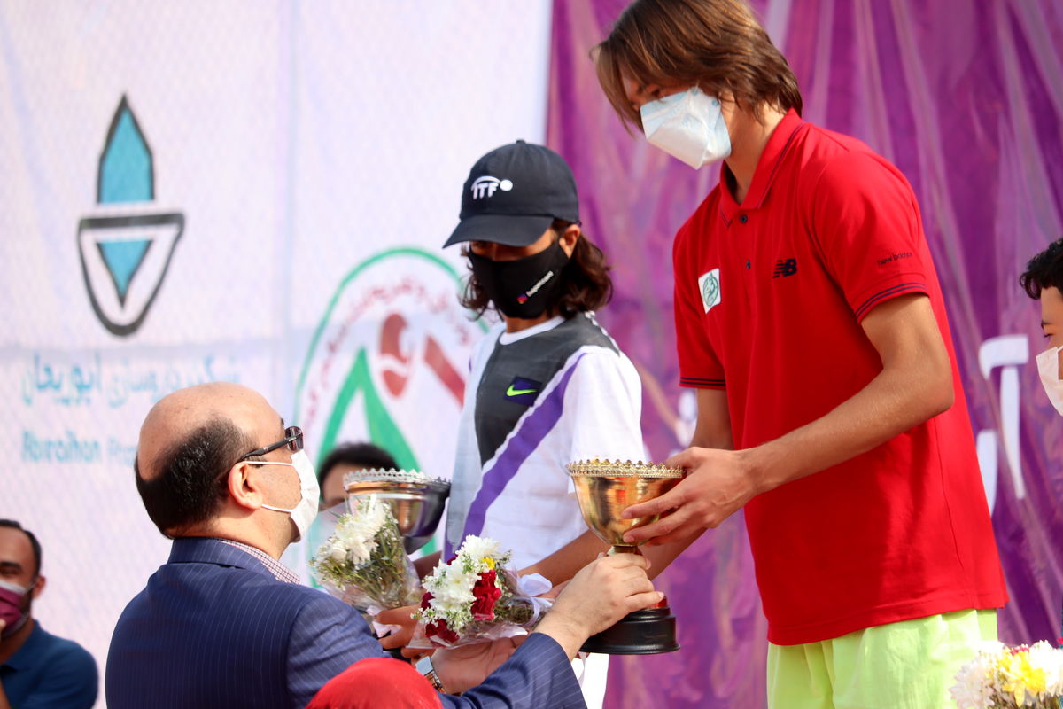 قهرمانی تنیسور ایرانی در مسابقات بین المللی تنیس جوانان در کیش