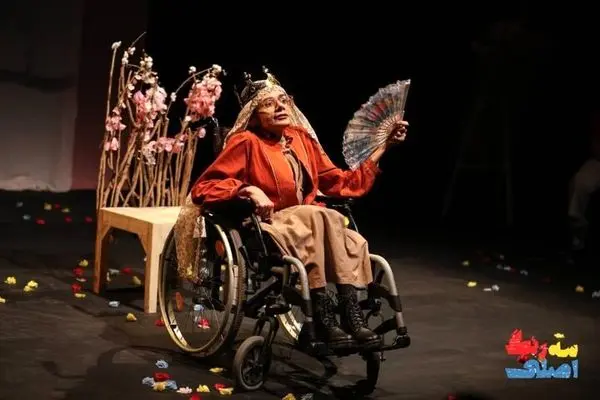 تئاتر سه رنگ اصلی در پردیس تئاتر شهرزاد تمدید شد