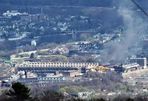 US ammunition factory trapped by fire