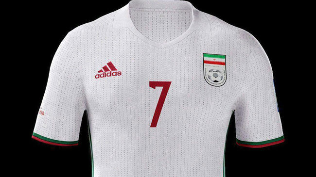 فوتبال ما مدیریت ندارد/ چرا پیراهن تیم ملی ایران نباید به اندازه یک کشور آفریقایی شیک باشد؟
