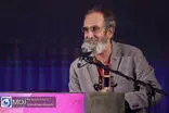 فرهاد آییش «ون‌گوگ» را بازی می کند