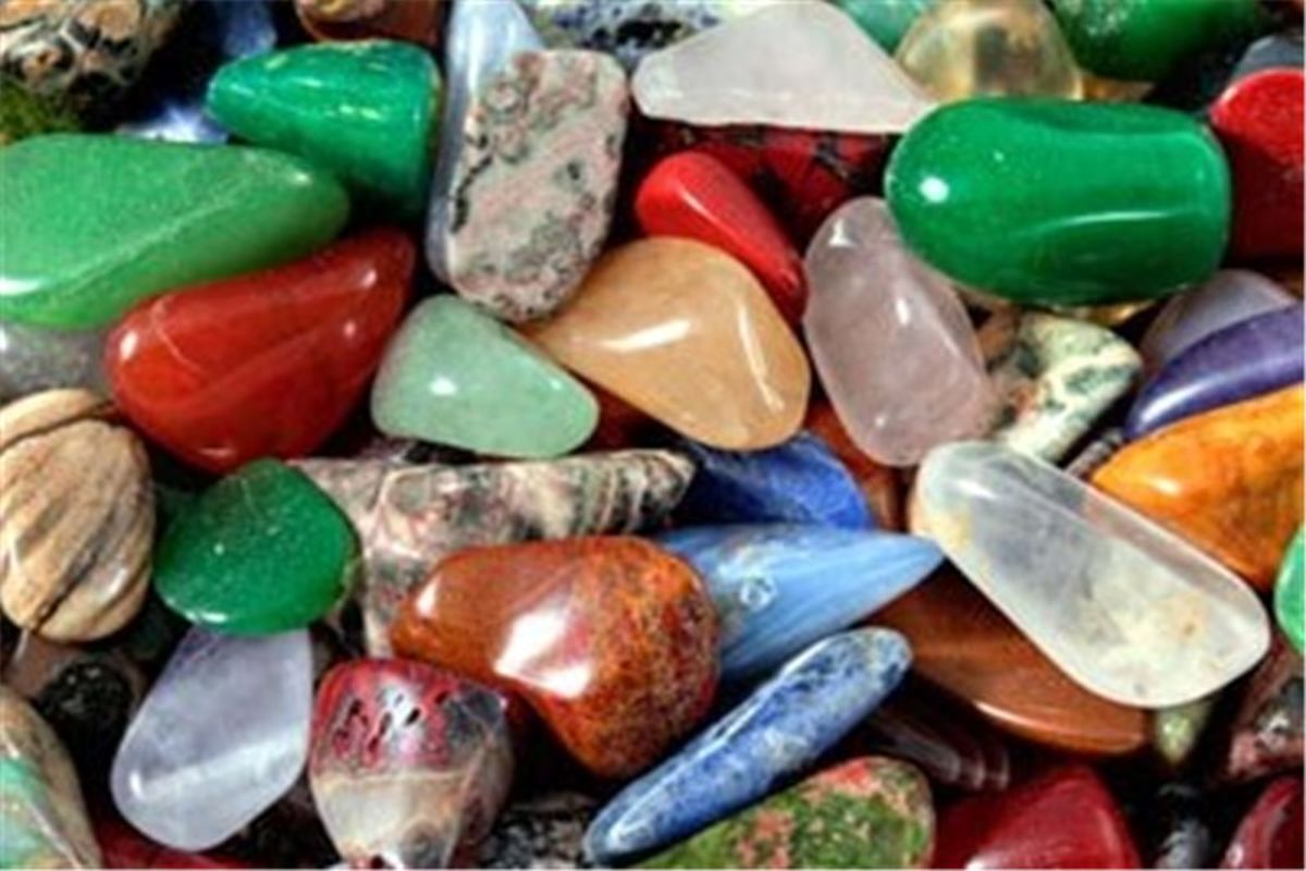 توقیف محموله سنگ های قیمتی قاچاق در فرودگاه اصفهان