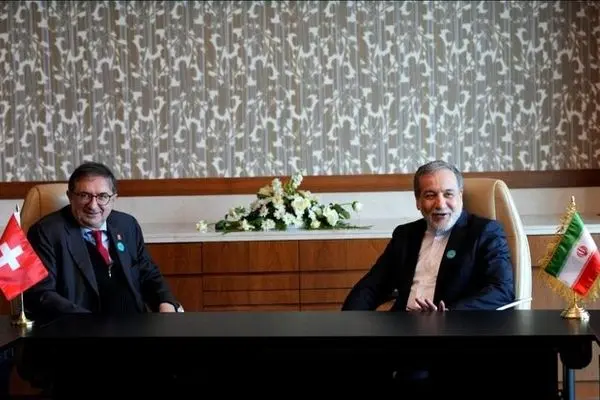 ایران زیر بار فشار و زور نمی رود