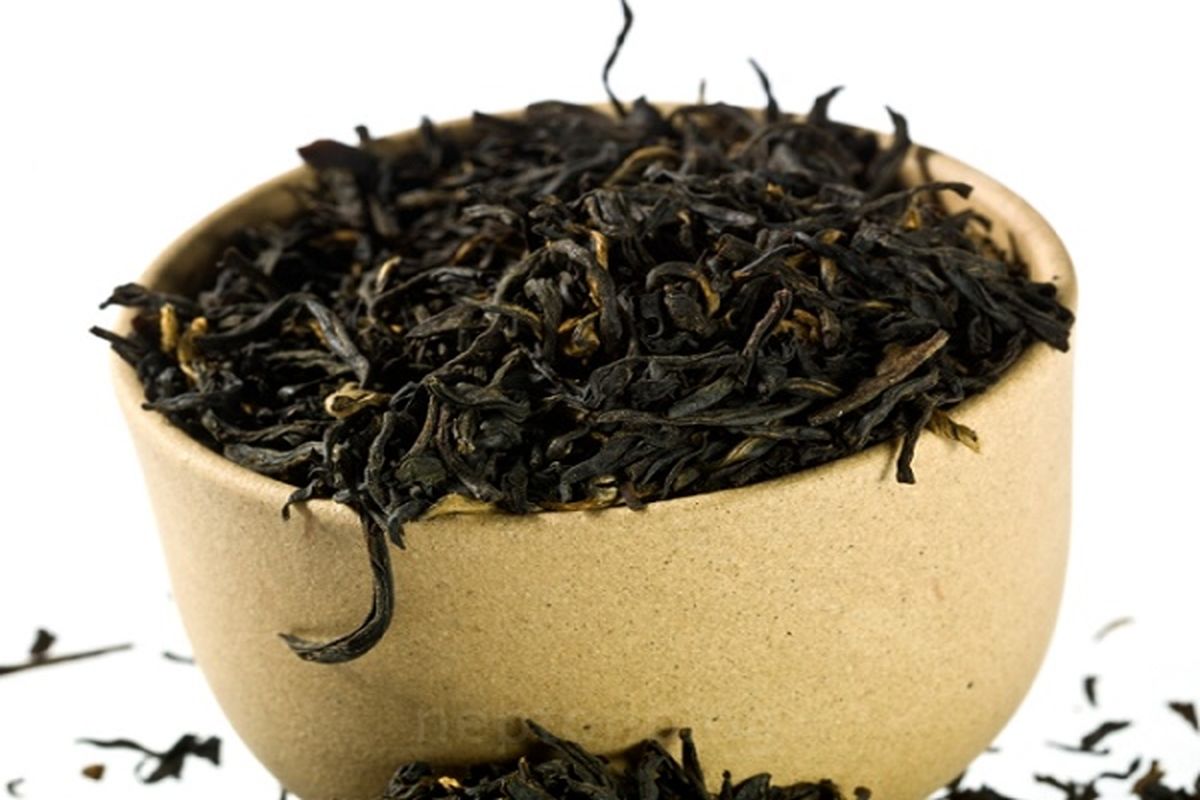 کشف انبار دپوی چای قاچاق در محمودآباد
