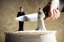 طلاق بخاطر یک دست لباس عروس!