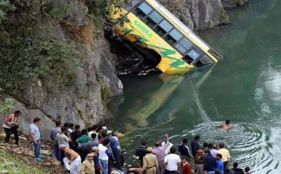 کشته شدن 44 نفر در سقوط اتوبوس به رودخانه در شمال هند