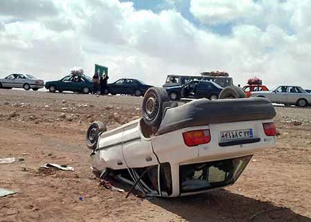 یک کشته و چهار مصدوم در حادثه واژگونی خودرو در بندرعباس