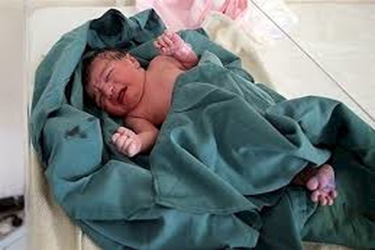 تولد 2 نوزاد هرمزگانی با کمک تکنسین های اورژانس 115