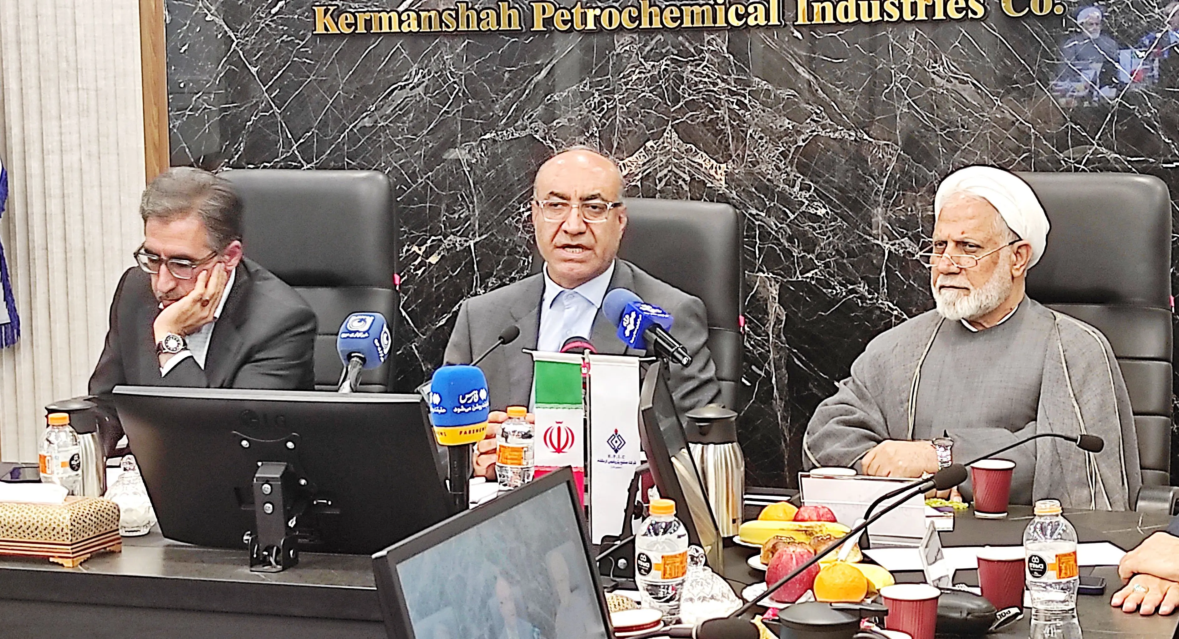 اجرای سند نفت، گاز و پتروشیمی جهش ۲۰درصدی اقتصاد استان را رقم می‌زند