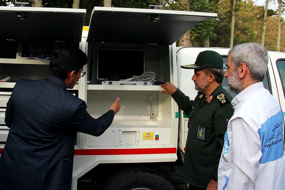 رونمایی نخستین درمانگاه سیار دامپزشکی کشور در استان فارس