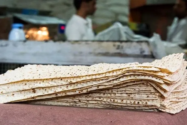 مدیرکل اقتصادی استانداری تهران از قطع سهمیه آرد نانوایی‌های گرانفروش خبر داد