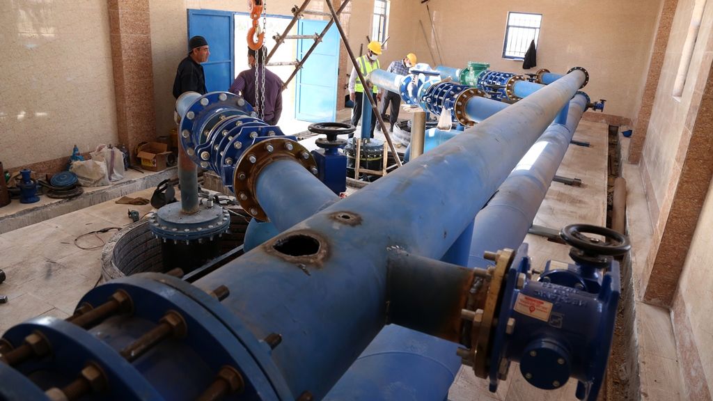 اجرای خط انتقال آب مورچه خورت به طول 50 کیلومتر / بهره برداری از ایستگاه پمپاژ گرگاب با اعتبار 3 میلیاردی