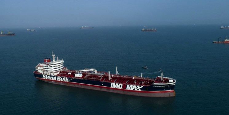 حرکت نفتکش انگلیسی توقیف شده در ایران به سمت بندری در دبی